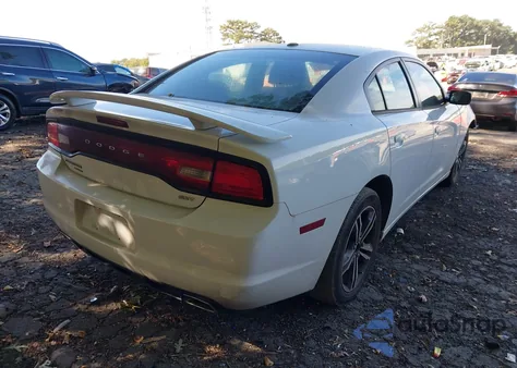 2014 Dodge Charger Sxt z USA, uszkodzony, nr VIN 2C3CDXJG4EH116279